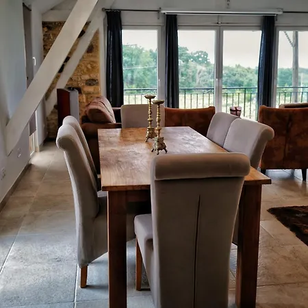 Les Constancies Luxury 24-34 Pers * Valades