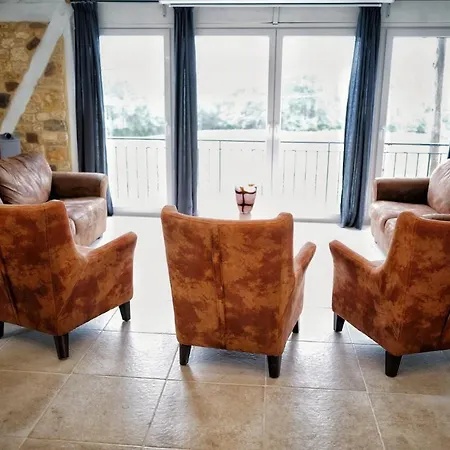 Les Constancies Luxury 24-34 Pers * Valades