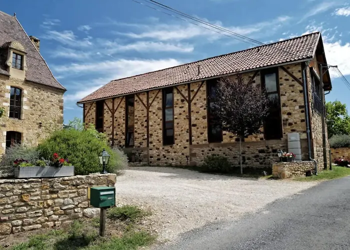 Les Constancies Luxury 24-34 Pers * Valades