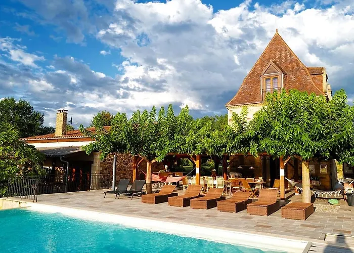 Les Constancies Luxury 24-34 Pers * Valades