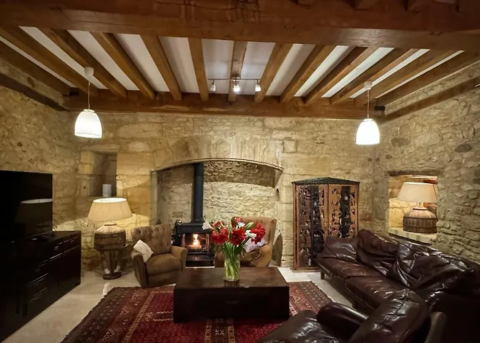 Les Constancies Luxury 24-34 Pers * Valades